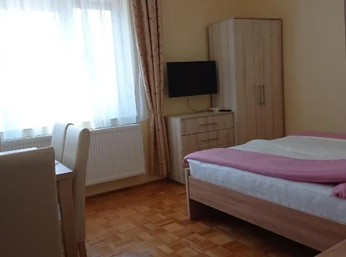 Guest house Akac Vendeghaz 3*